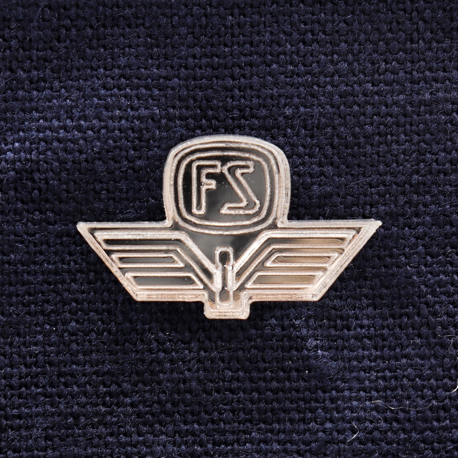 Spilla in argento con logo FS